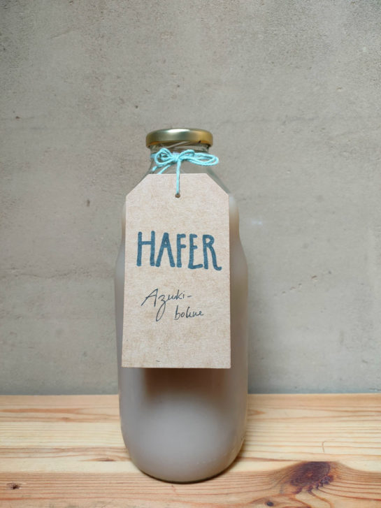 Haferdrink mit Adzukibohnenflocken